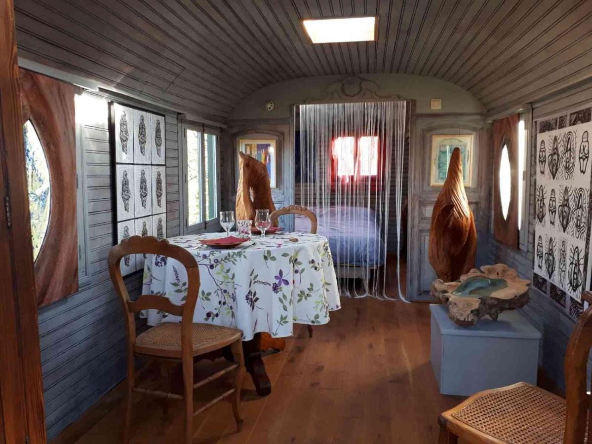 Le Fond De La Biche Bed & Breakfast Goutroux Exterior photo